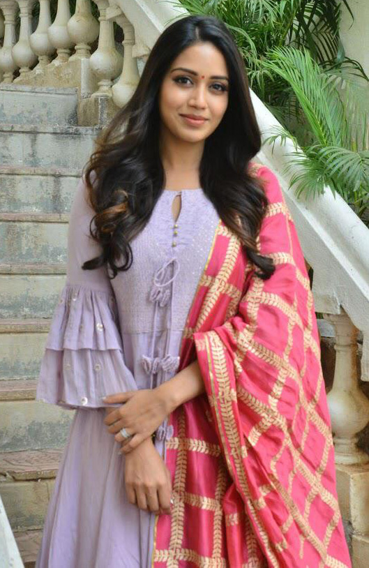 Curvy South Indian Actresses