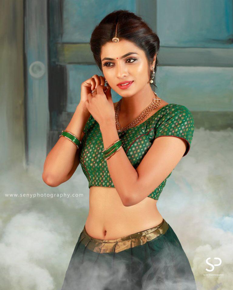 Curvy South Indian Actresses