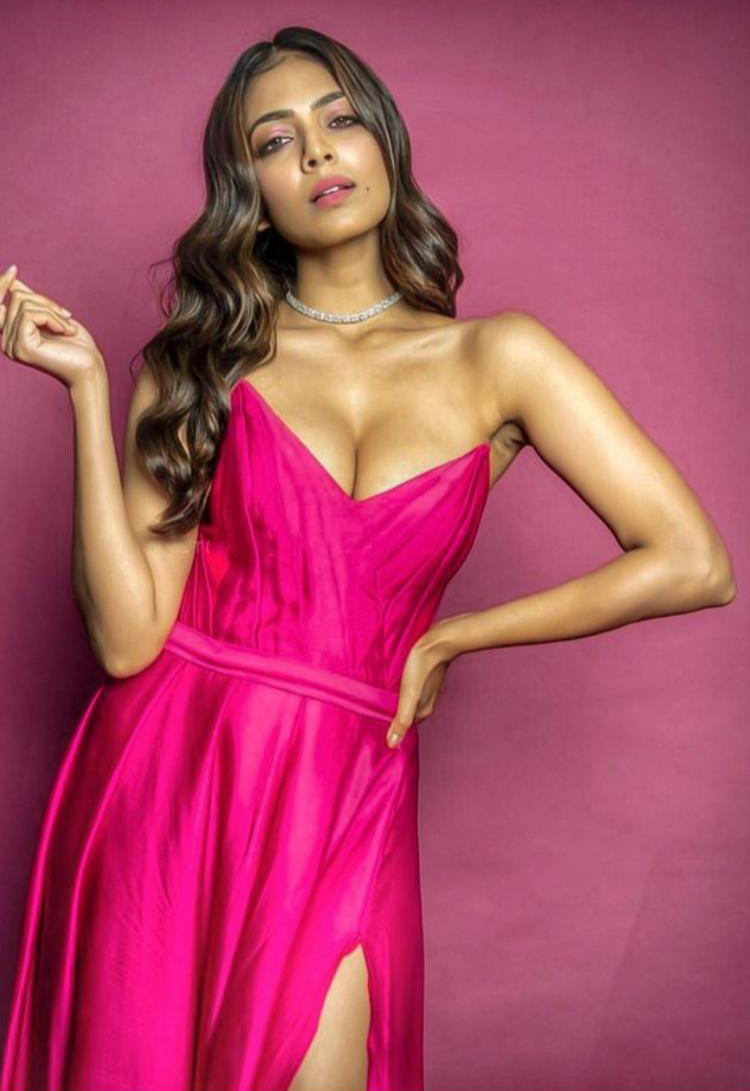 On The Couch Actresses | Bollywood Celebs On The Couch