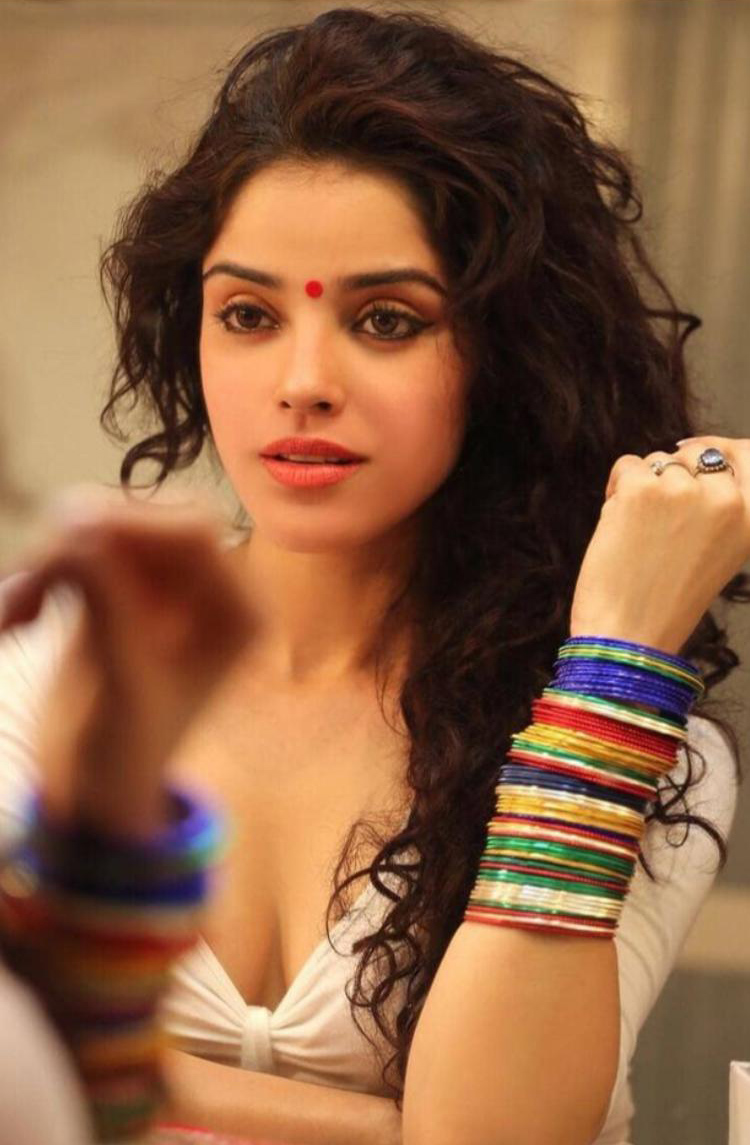 On The Couch Actresses | Bollywood Celebs On The Couch