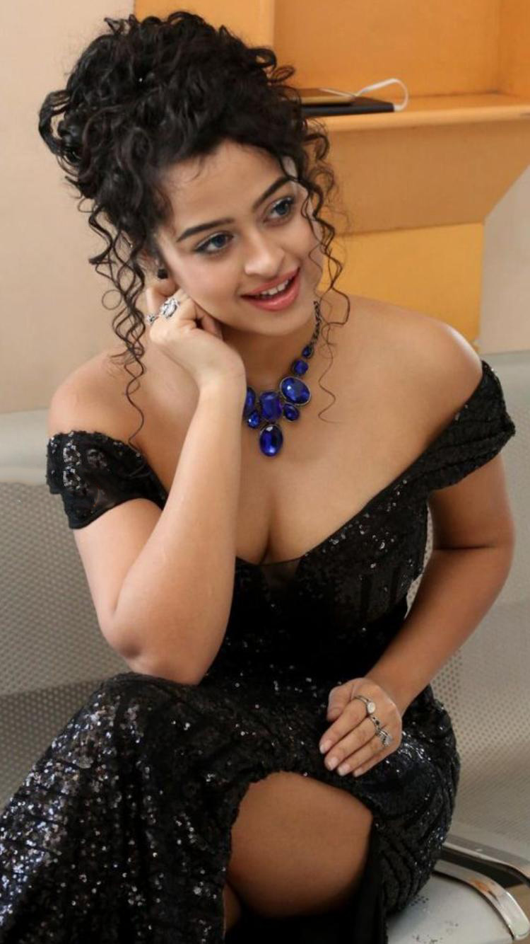 On The Couch Actresses | Bollywood Celebs On The Couch