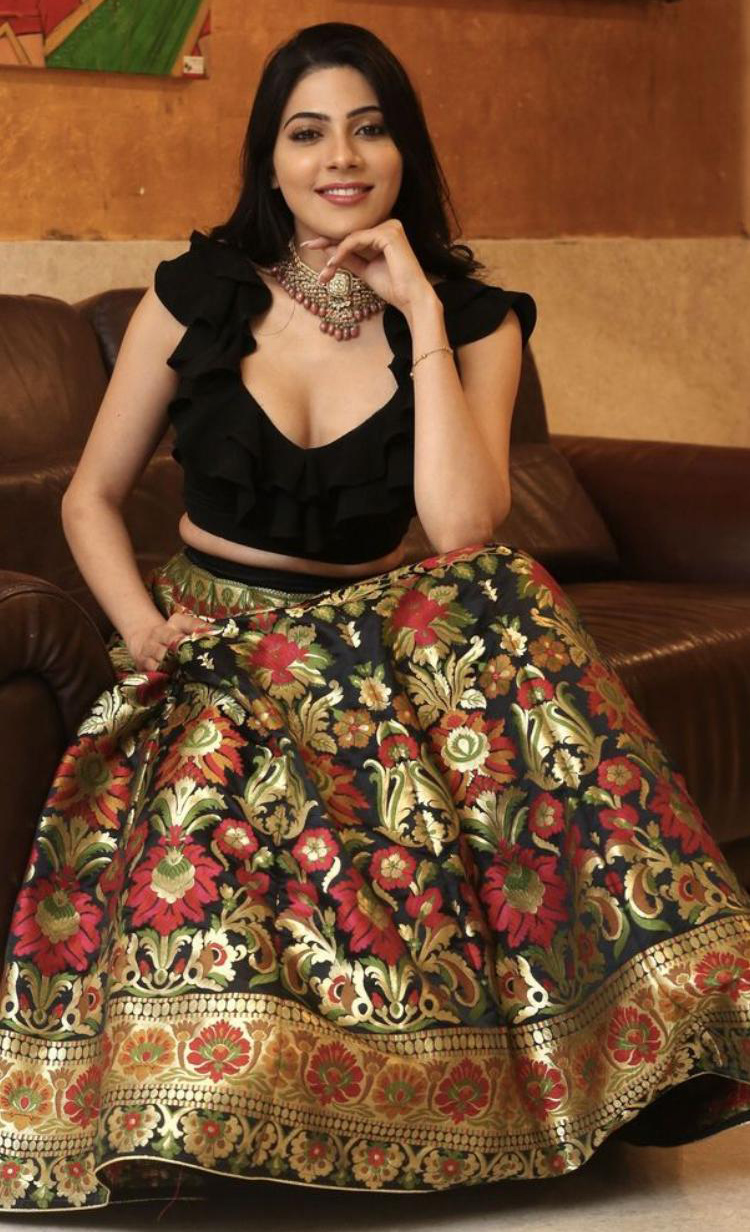 On The Couch Actresses | Bollywood Celebs On The Couch