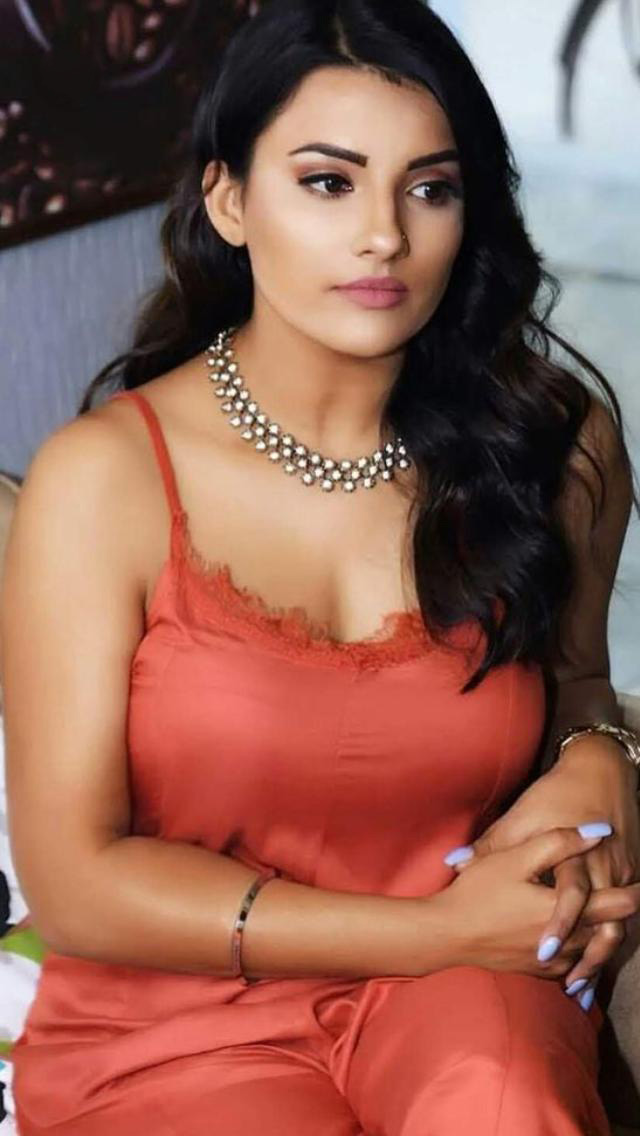 Sensuous Bollywood Actresses