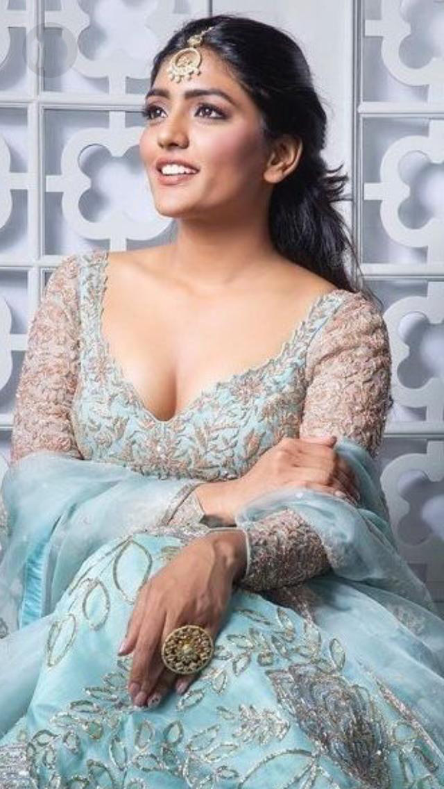 Sensuous Bollywood Actresses
