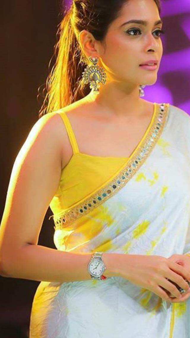 Sensuous Bollywood Actresses