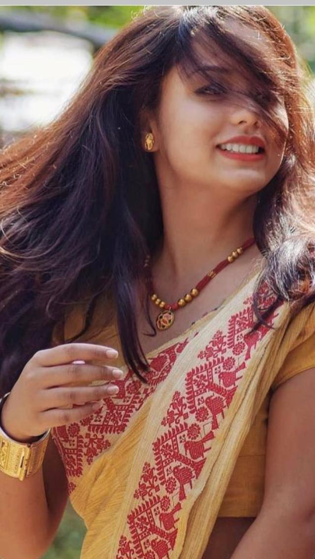 Sensuous Bollywood Actresses