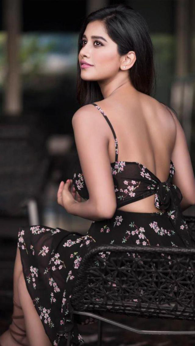 Sensuous Bollywood Models