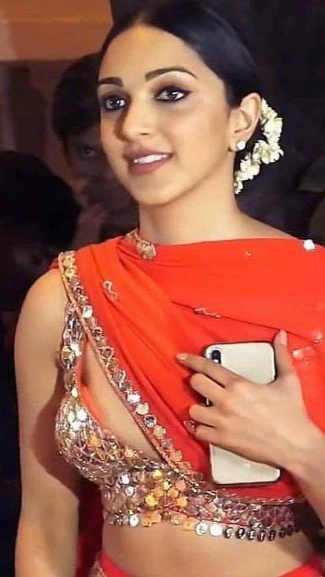 Sensuous Bollywood Models