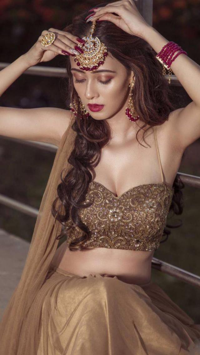 Sensuous Bollywood Models