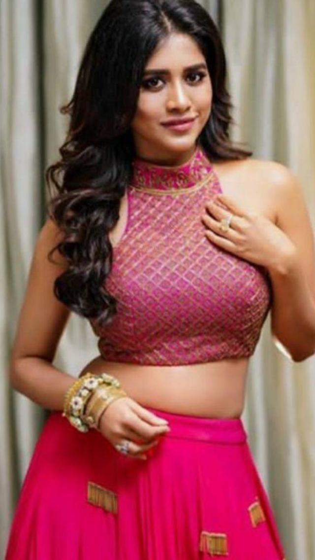 Sensuous Bollywood Models