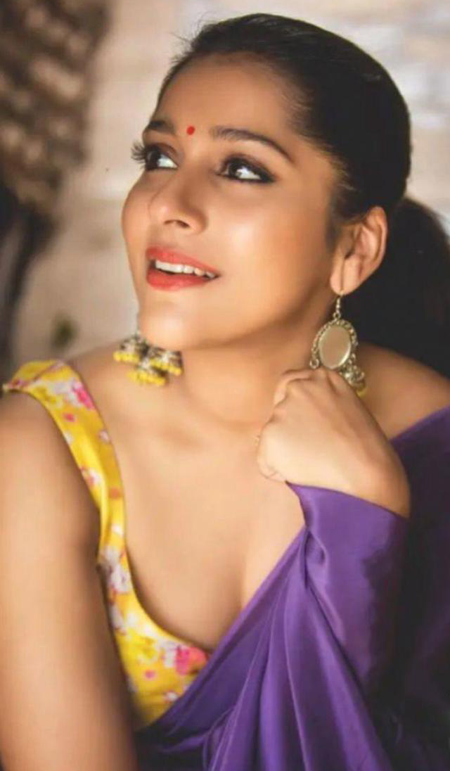 Sensuous Bollywood Models
