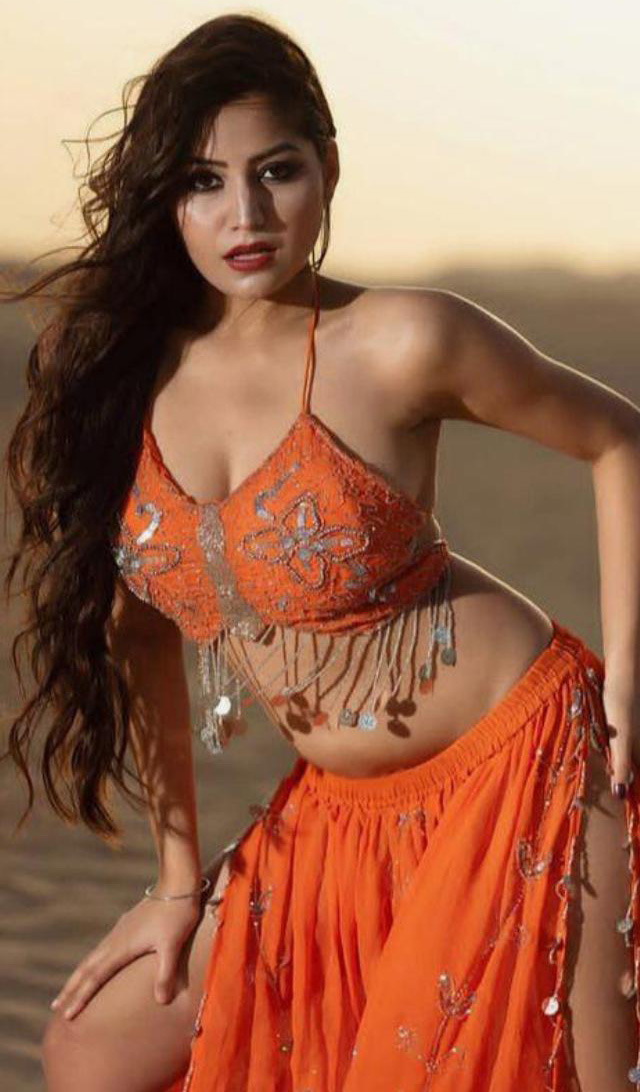 Sensuous Bollywood Models