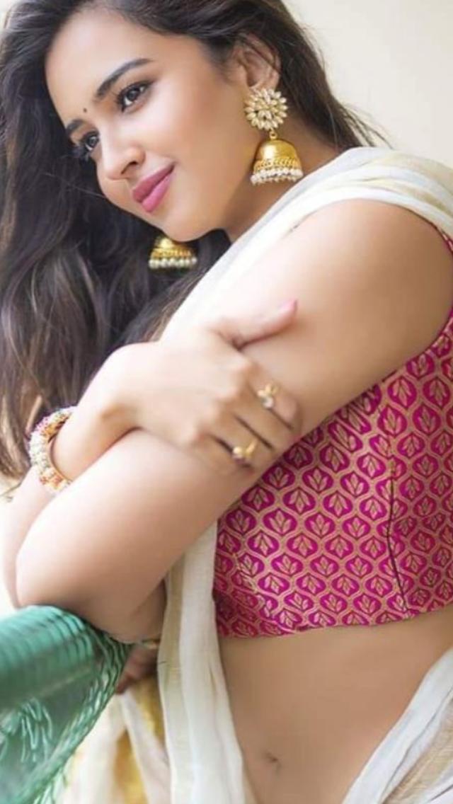 Sensuous Bollywood Models
