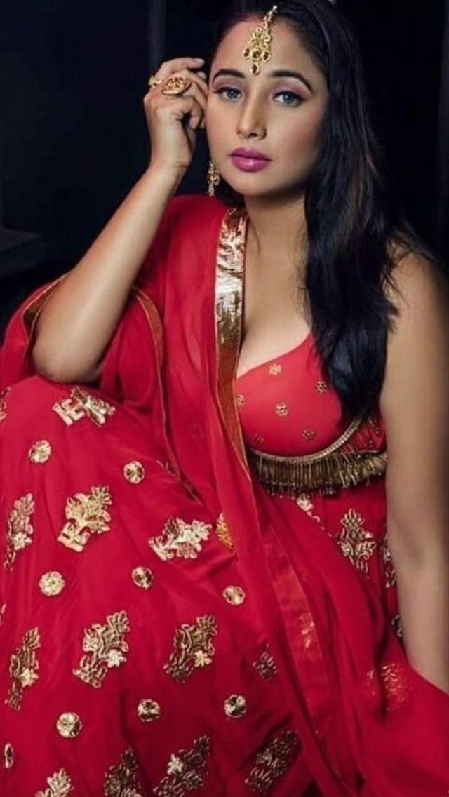 Sensuous Bollywood Models