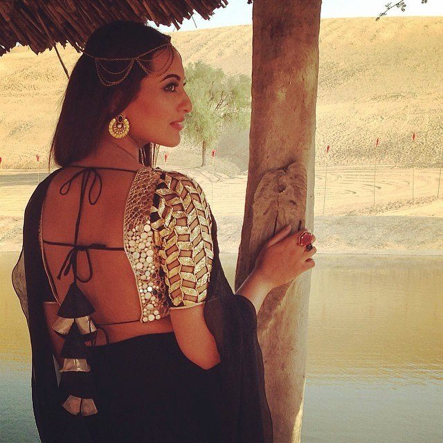 Sonakshi Sinha Blackless Photos Sonakshi Sinha Blackless Photos