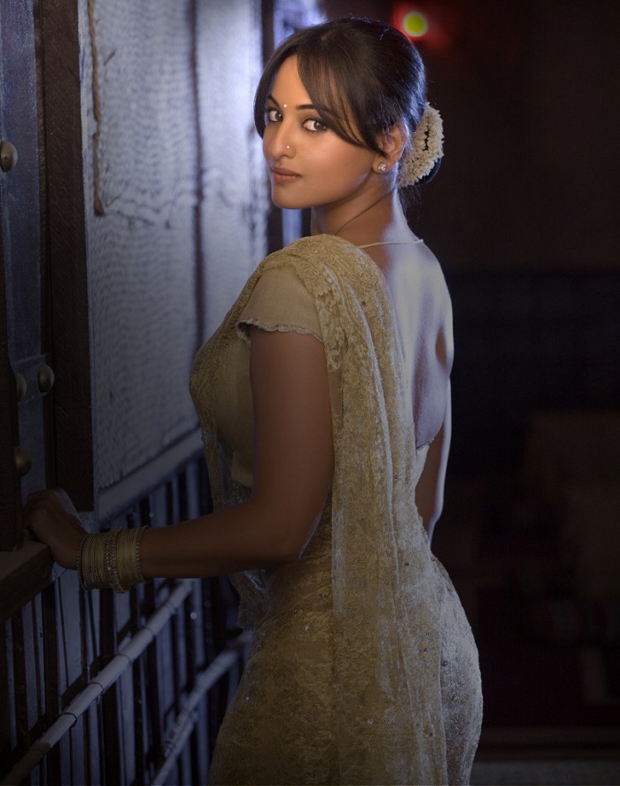 Sonakshi Sinha Blackless Photos Sonakshi Sinha Blackless Photos