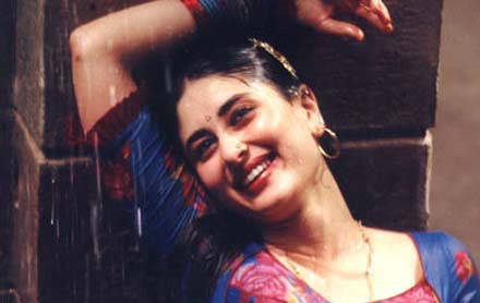 Top 10 seductive saree songs of Bollywood