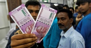 Exchange of old Rs 500, Rs 1,000 notes worth Rs 4,000 allowed only