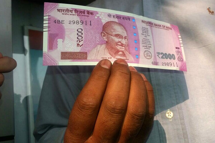 identify 2000 rs note